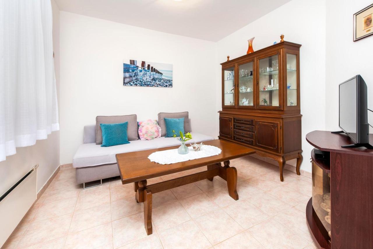 Apartment Maxi