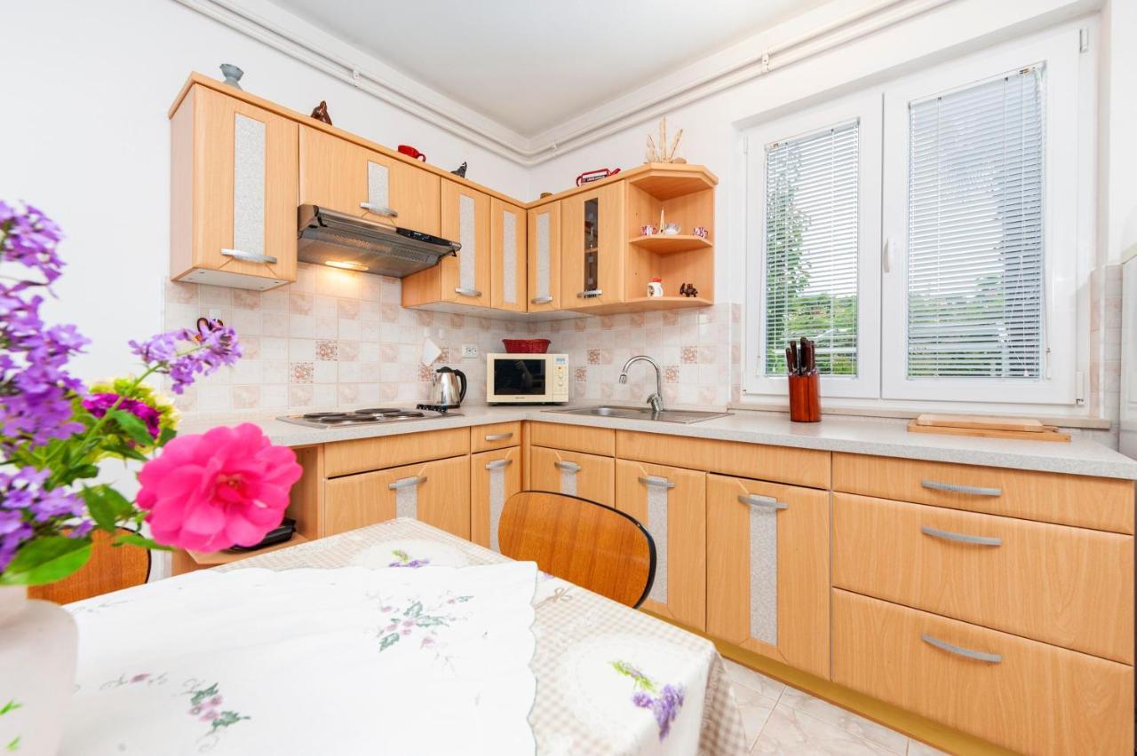 Apartment Maxi